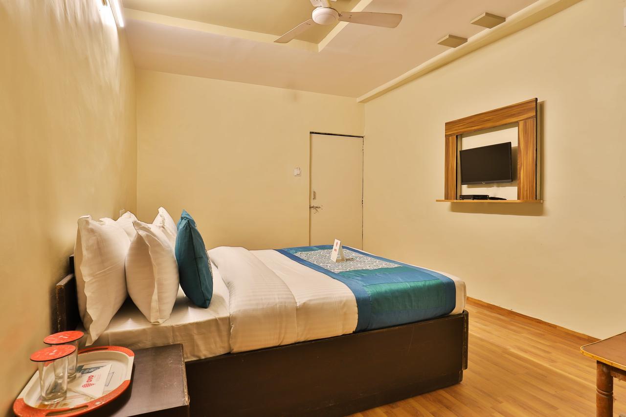 Oyo 11427 Hotel Kalyan Ahmadabad Zewnętrze zdjęcie